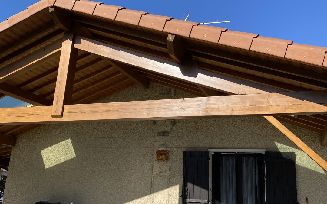 Chantier Pusignan, Remise en état des bois extérieur en lasure.