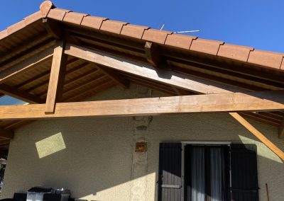 Chantier Pusignan, Remise en état des bois extérieur en lasure.