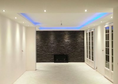 Chantier Pusignan, rénovation d’une partie de maison avec une création de faux plafond et casquette placo.